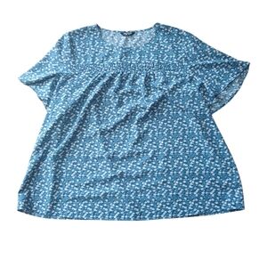 BloomChic Women's Size 26 Blue and White Floral Tunic